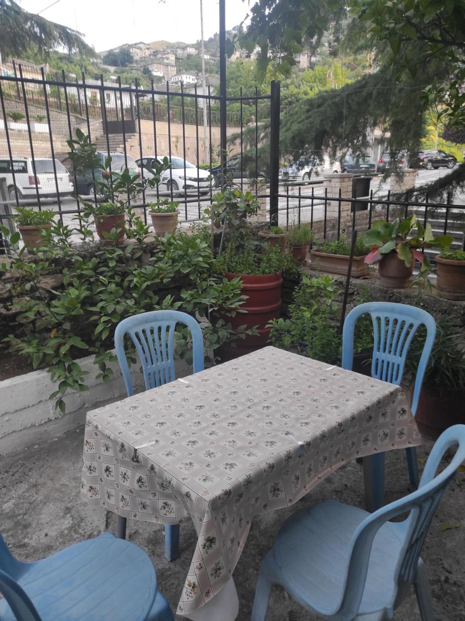 Xheison Apartment Gjirokaster Exterior photo